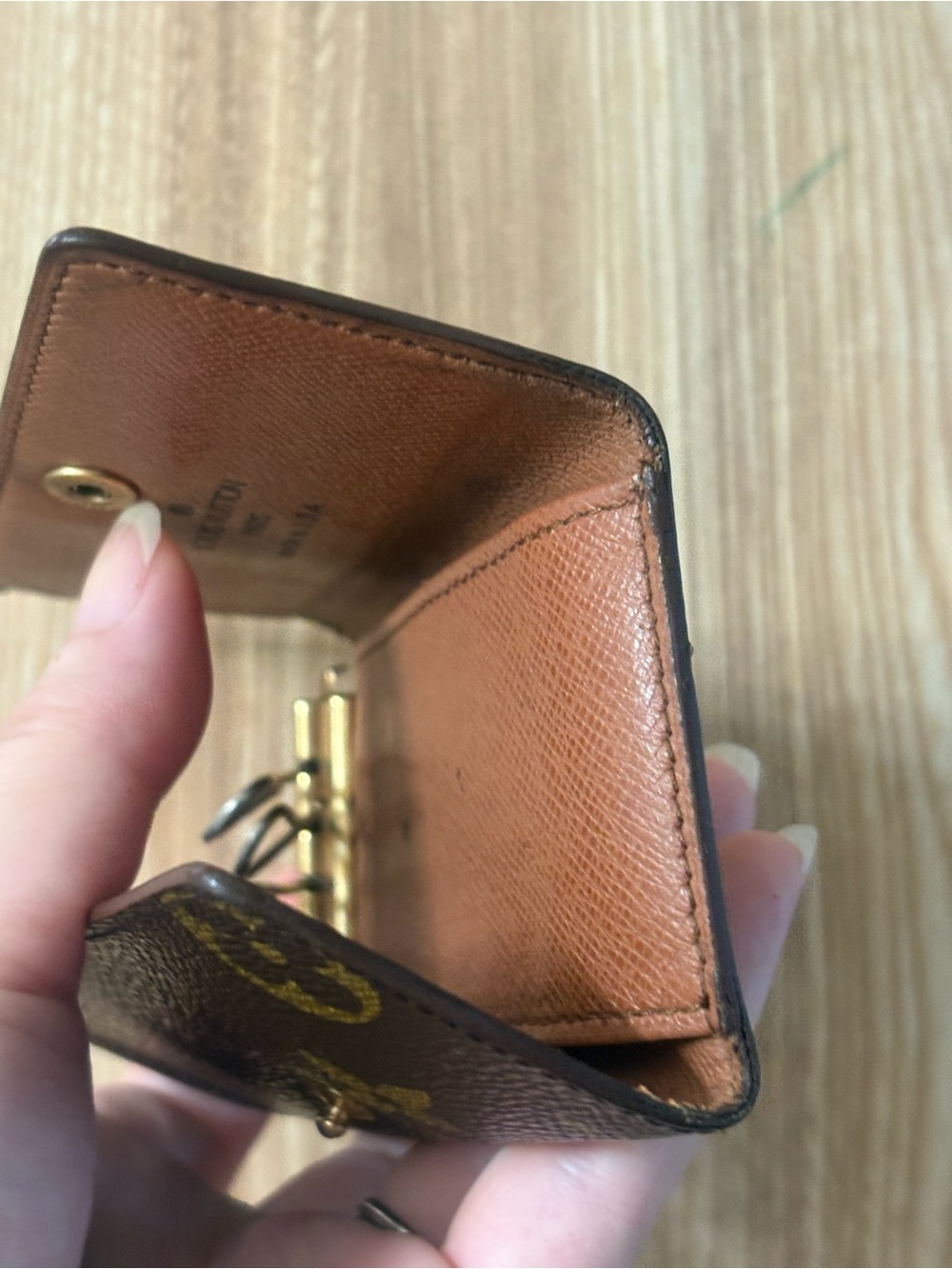 Auth Louis Vuitton Monogram Key Holder - Picture 4 of 8